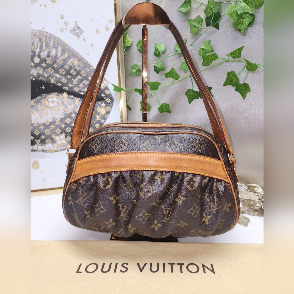 Authentic Louis Vuitton Monogram Klara Shoulder Bag With COA And Dust Bag - Picture 3 of 17
